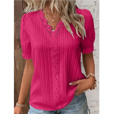Yrsa™ | Blusa de Cuello en V con Detalles de Volantes