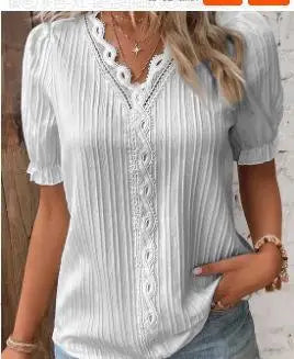 Yrsa™ | Blusa de Cuello en V con Detalles de Volantes
