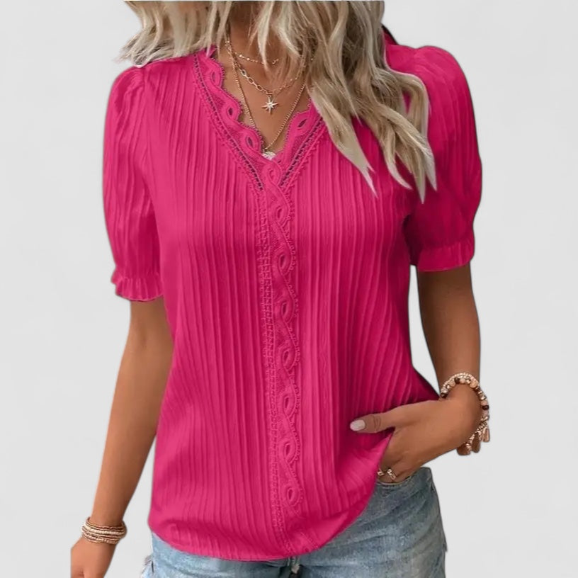 Yrsa™ | Blusa de Cuello en V con Detalles de Volantes